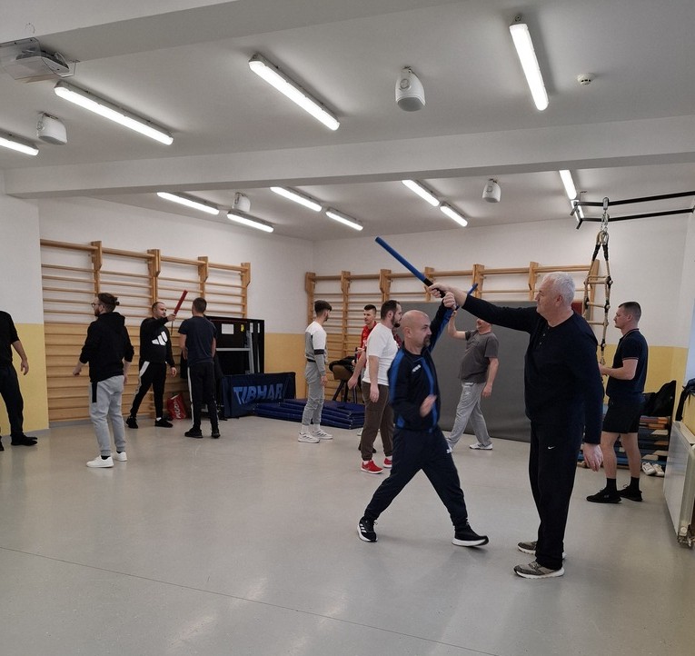 operativni djelatnik 01